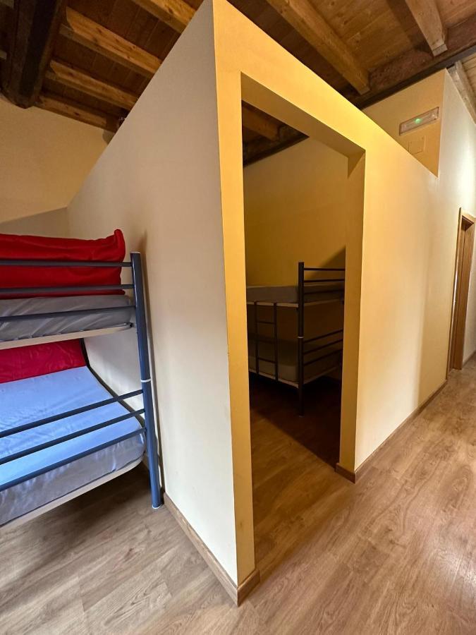 Albergue De Peregrinos Compostela Molinaseca Exteriér fotografie